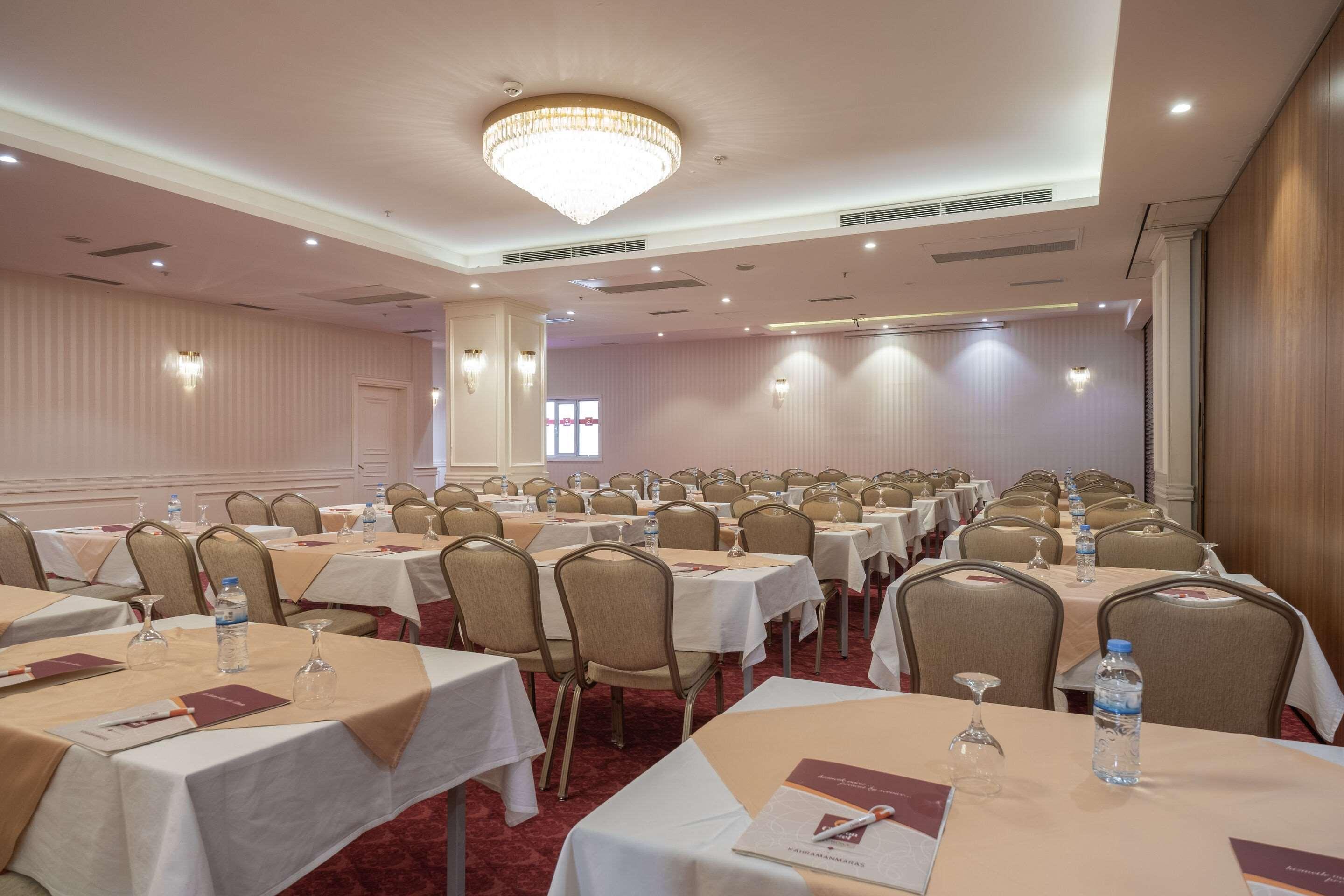 Clarion Hotel Kahramanmaraş Ngoại thất bức ảnh